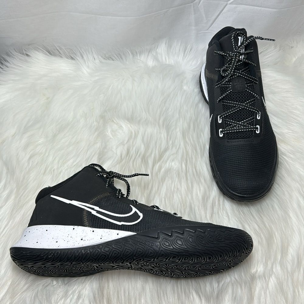 Nike Kyrie Flaptrap 4 Like New CT1975-001 Men's Athletic Shoes Sz 11.5